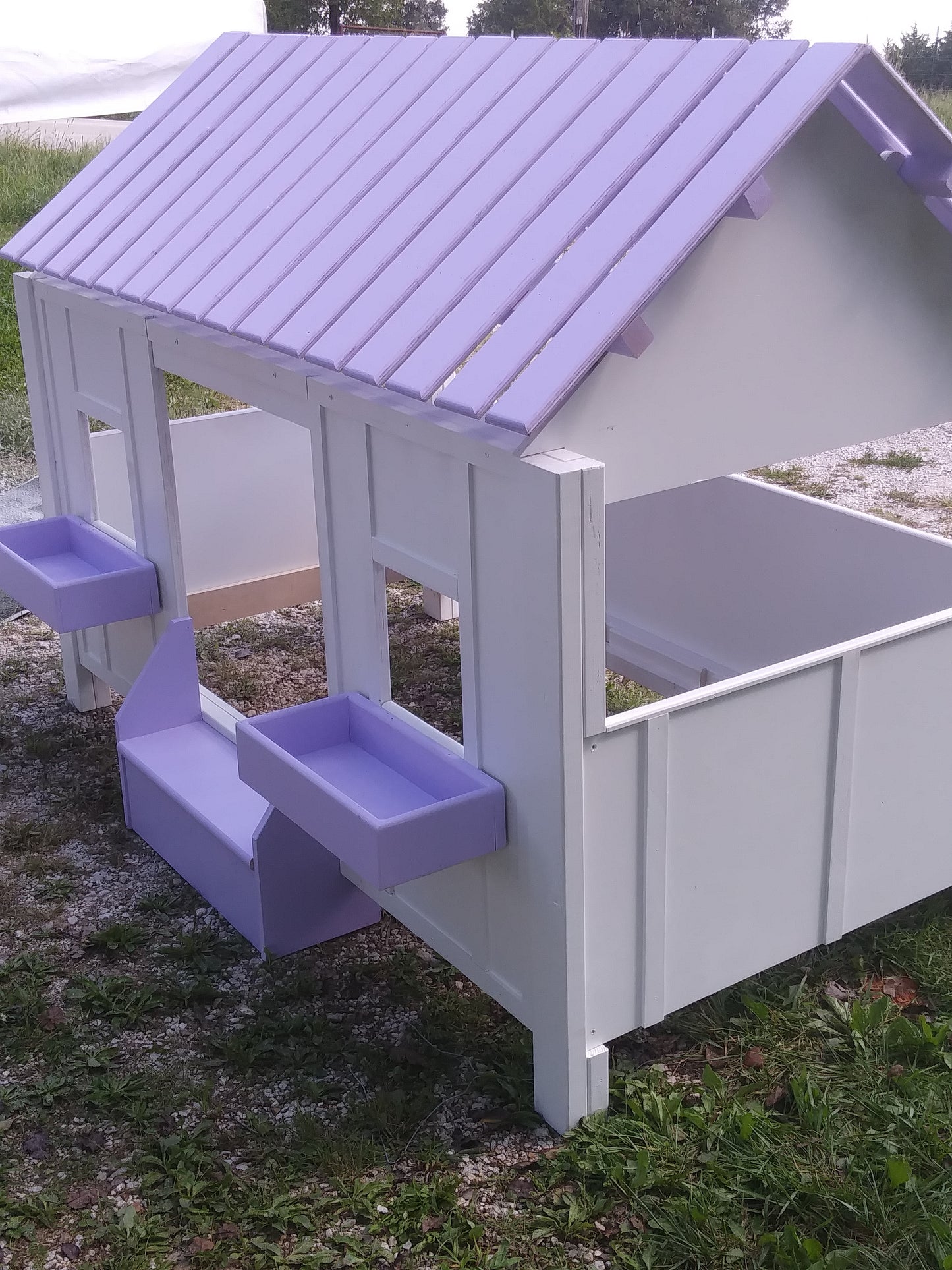 Bespoke Cottage Guest Retreat Twin Bed: High-Capacity Artisan Family Suite